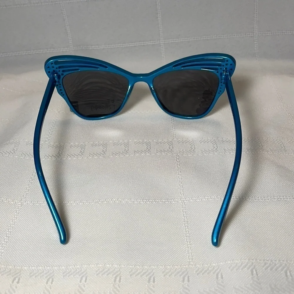 *5 for $25* NWOT Kids FGX International Fashion Sunglasses Blue Cat Eye